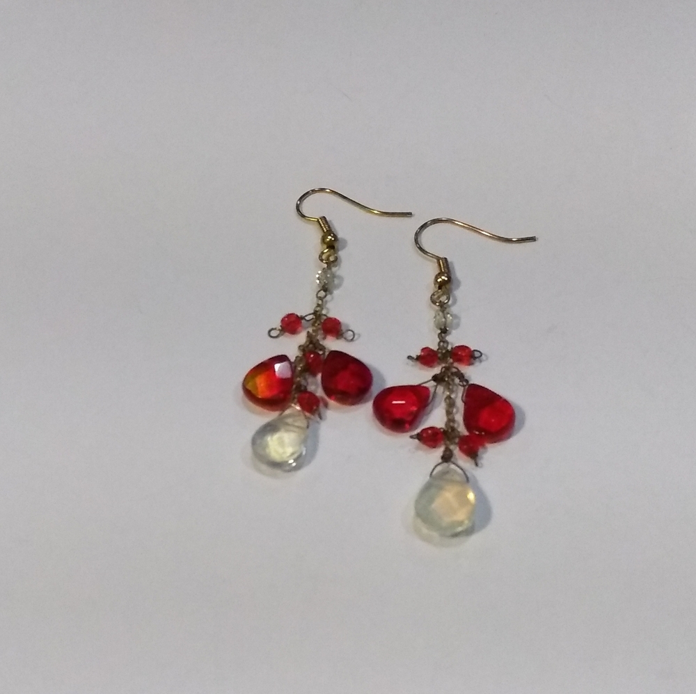 Coldwater Creek Crystal Earrings. - Picture 3 of 3